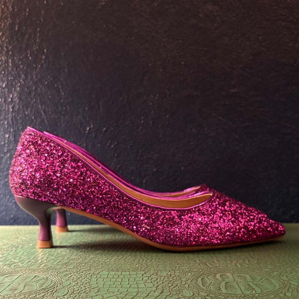 Violet glitter pointed-toe power party pumps